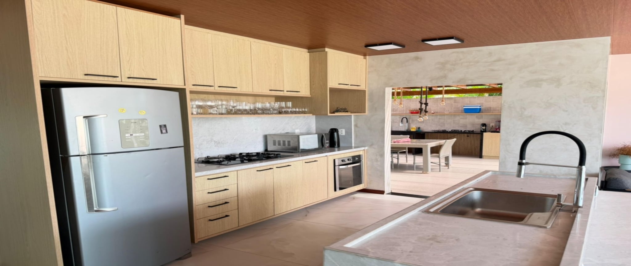 Casa à venda com 4 quartos, 5 banheiros, 2 vagas e 300m² no Barra do Jacuípe, Camaçari (BA) — foto 20 de 28