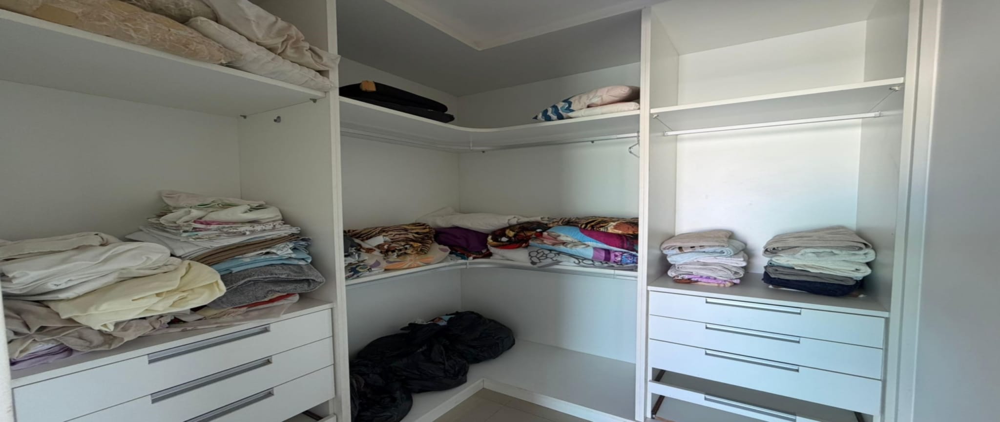 Casa à venda com 4 quartos, 5 banheiros, 2 vagas e 300m² no Barra do Jacuípe, Camaçari (BA) — foto 9 de 28