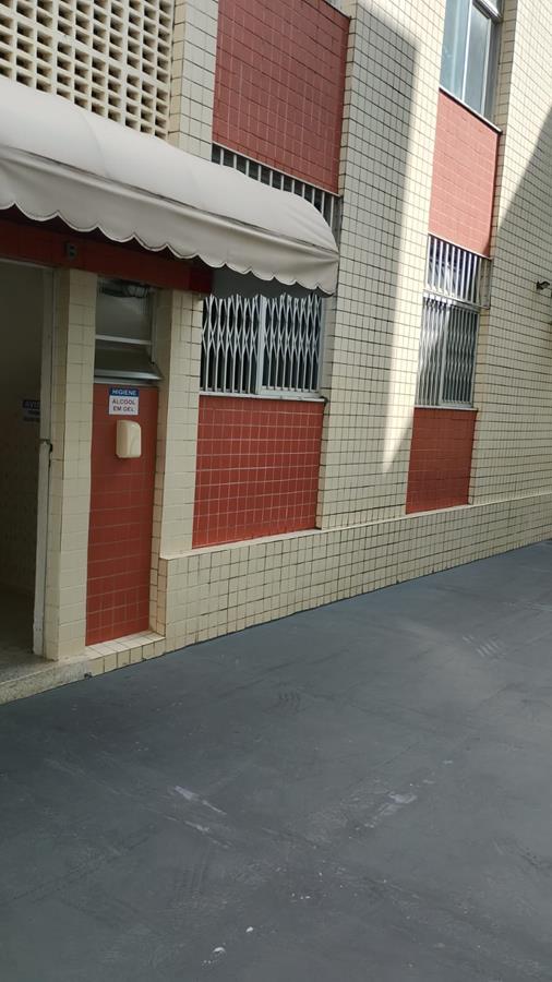 apê fica na Pituba, rua Maranhão, (11)