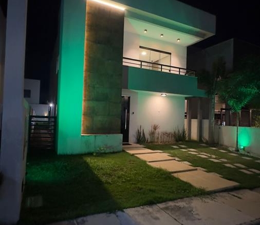 Casa de alto padrão à venda no Condomínio Horto Ville