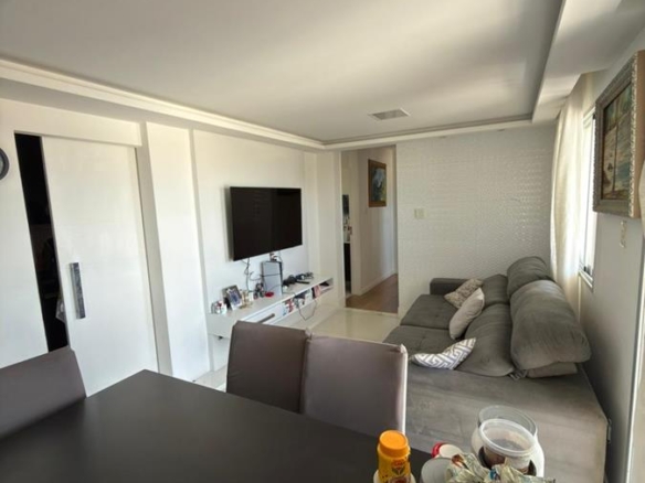 Apartamento à venda em Buraquinho Lauro de Freitas reformado