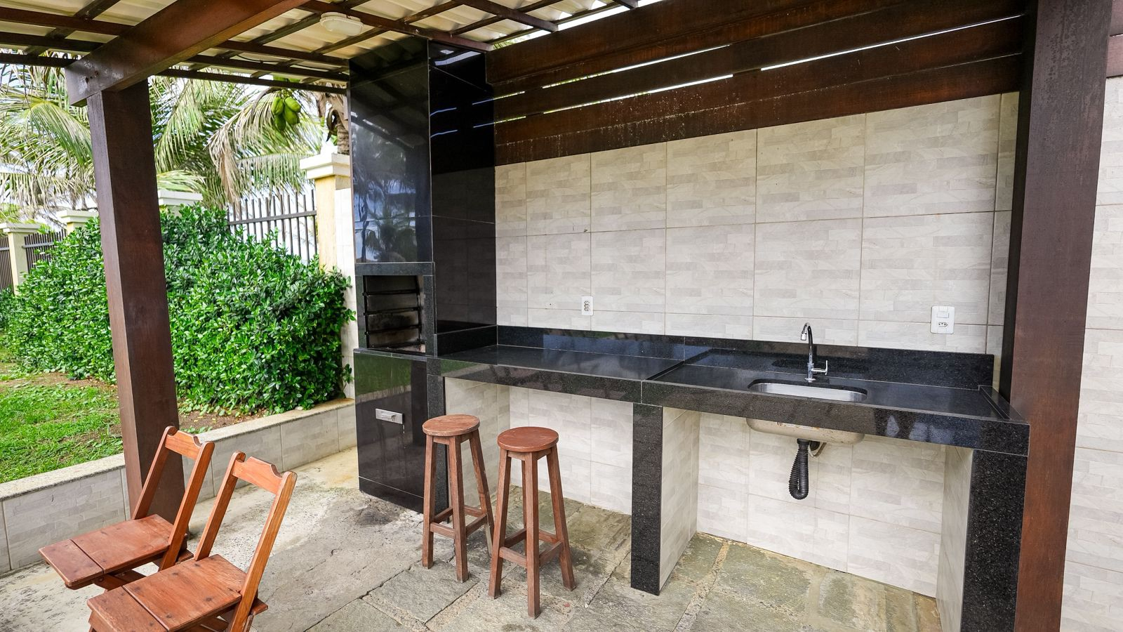 Casa à venda com 7 quartos, 7 banheiros e 480m² no Vilas do Atlântico, Lauro de Freitas (BA) — foto 3 de 9
