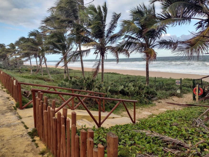 Casa à venda em Barra do Jacuípe, Camaçari - 6 quartos 220 m² - foto principal (fachada)