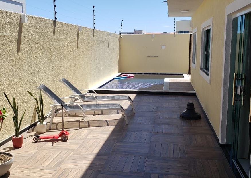 Casa à venda em Buraquinho, Lauro de Freitas - 3 quartos 150 m² - foto principal (fachada)