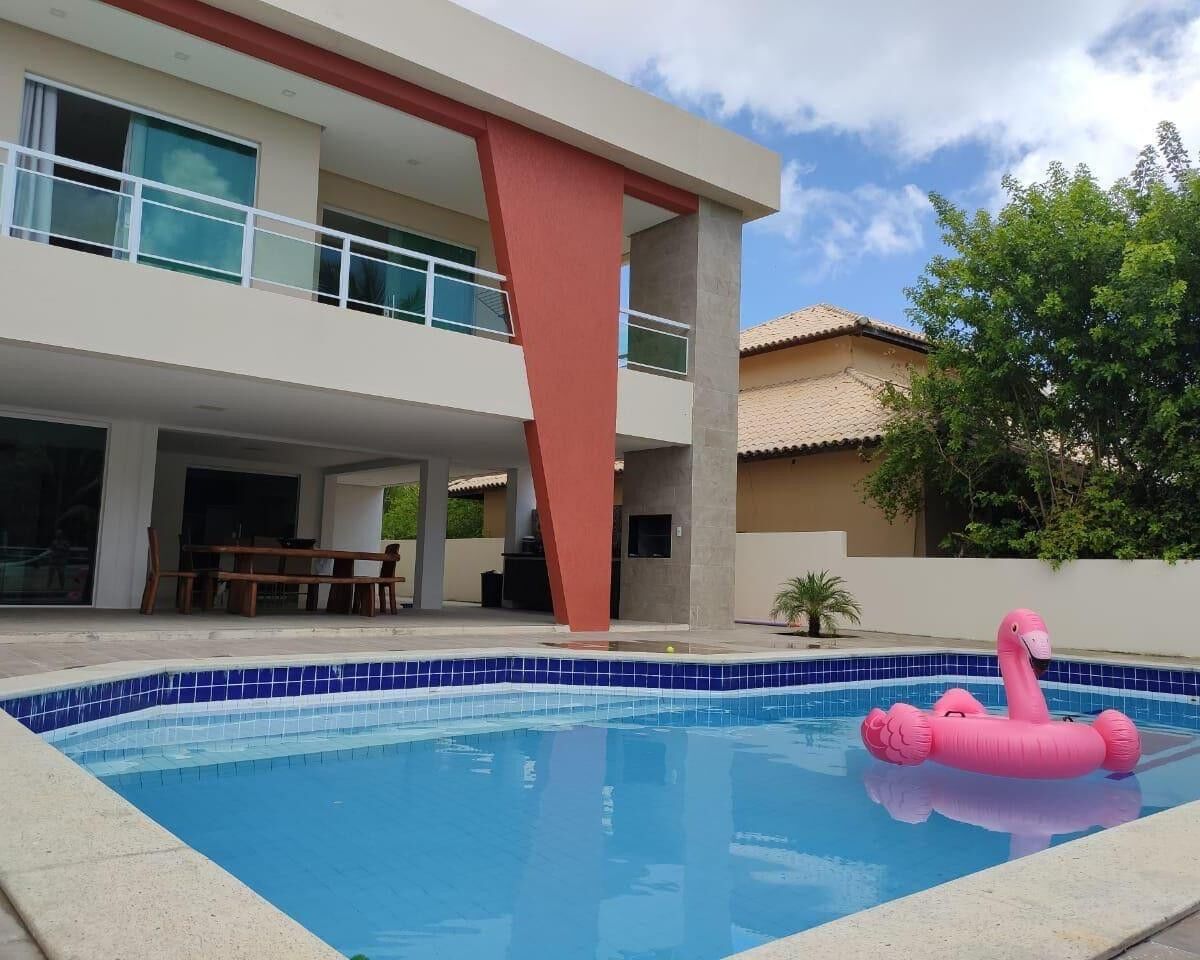 Casa à venda em Guarajuba — 6 quartos · 3 vagas · 900 m²