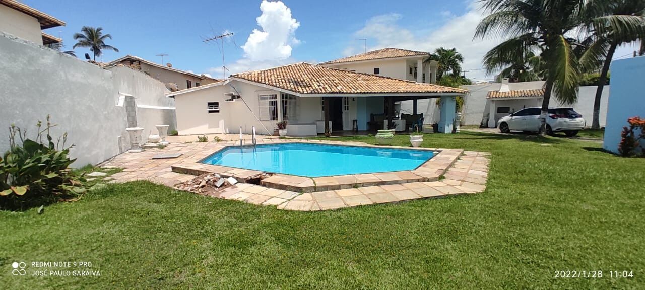 Casa à venda em Pituba — 3 quartos · 1 suíte · 5 vagas · 800 m²
