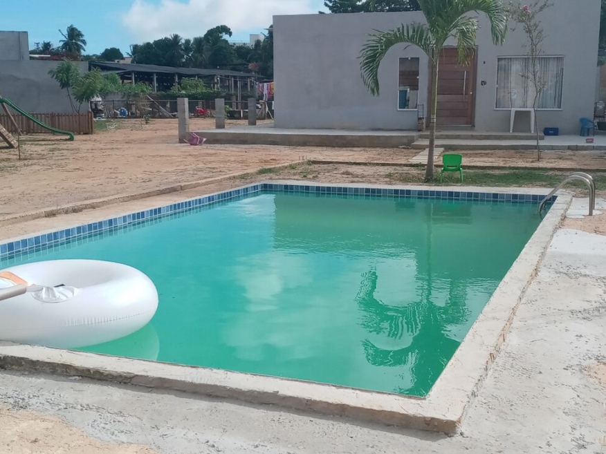 Casa à venda em Recreio Ipitanga, Lauro de Freitas - 5 quartos 450 m² - foto principal (fachada)